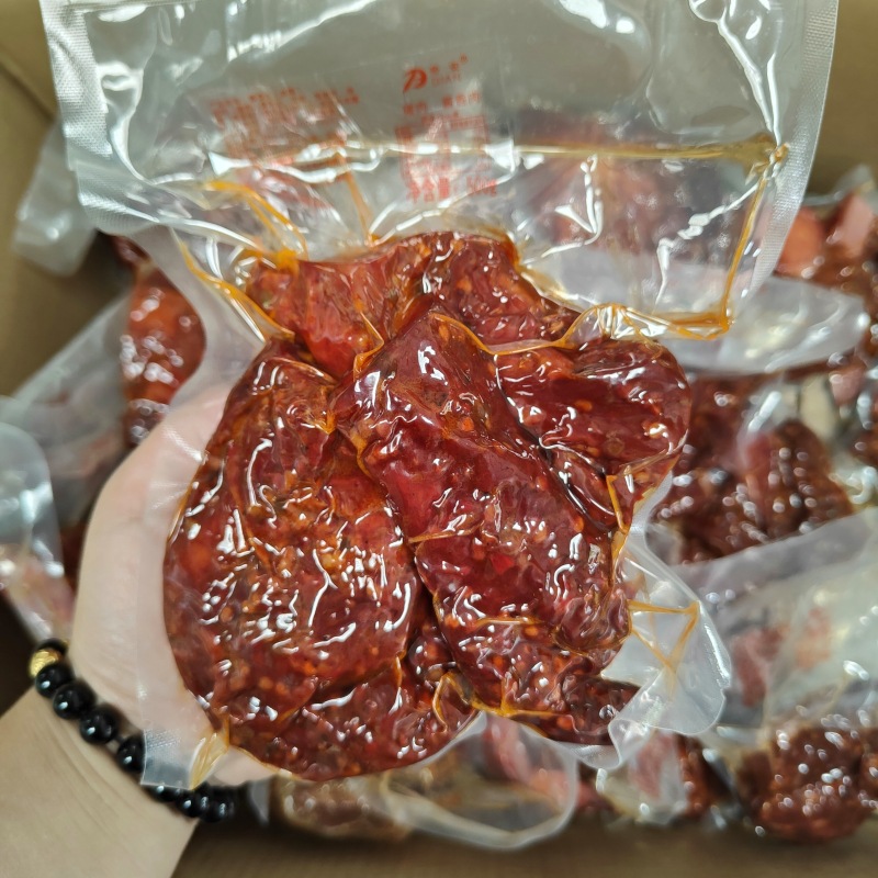 Sauce-Flavored Pork Running Around the Streets and Setting up Street Stalls Vacuum Sauce-Flavored Pork and Beef Flavor Spicy Chunks of Meat Factory Wholesale Supply