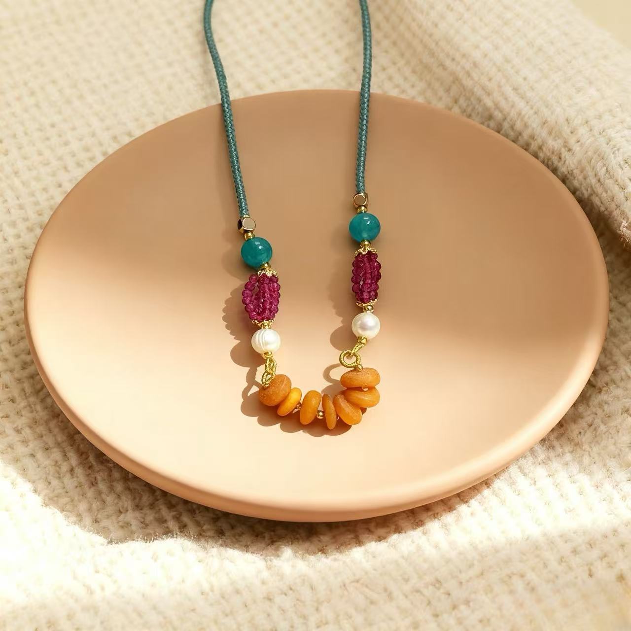 Natural Beeswax Amber Raw Stone Sweater Chain Bracelet DIY Fashion Versatile Clavicle Chain Sweet Necklace Wholesale