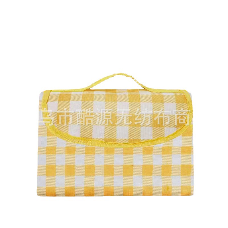 Outdoor picnic mat moisture-proof thickened moisture-proof mat beach camping mat outdoor cushion real manufacturers wholesale quantity can talk