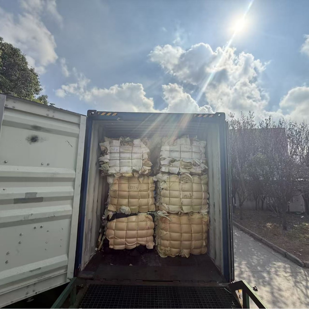 Large Supply of Waste Sponge Scraps, Leftover Padding, Mixed Color Sponge Scraps, Sofa Furniture Packing Foam