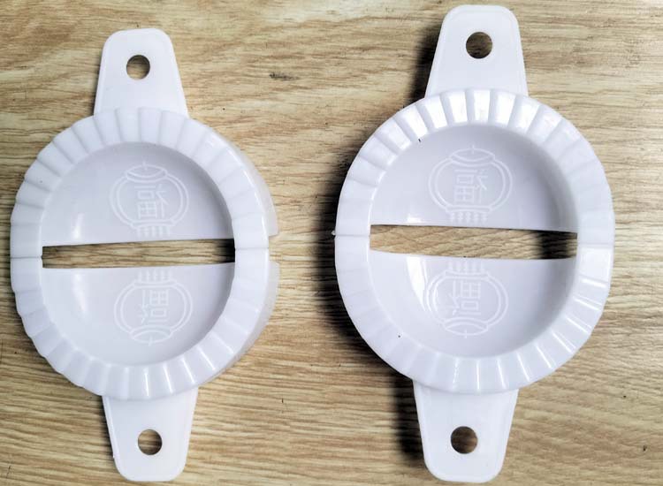 Kitchen Household Dumpling Making Device Manual Dumpling Clip Plastic Dumpling Mold 7cm Wholesale Small Gifts