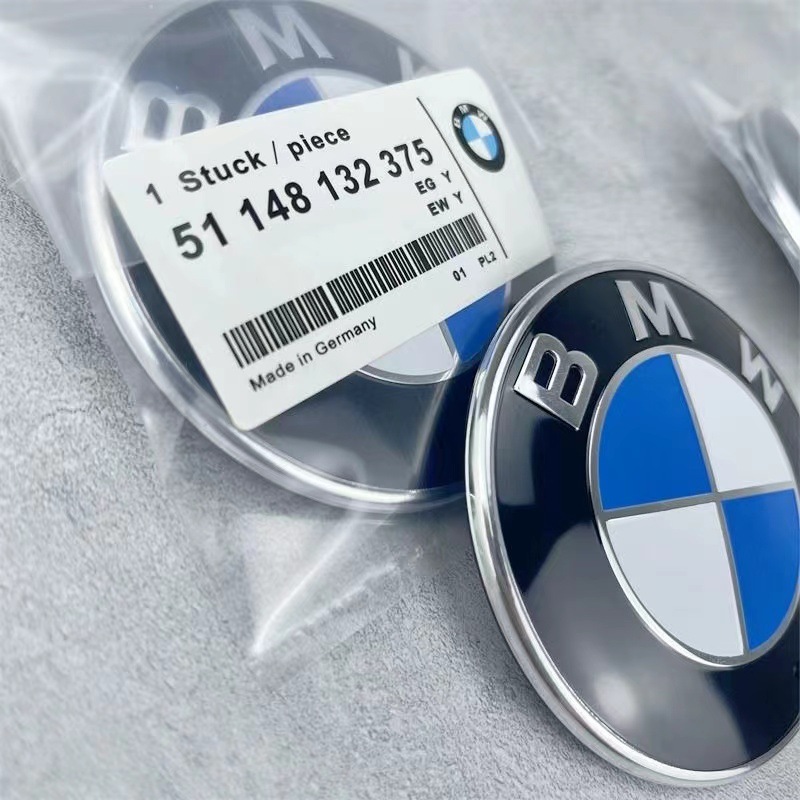 Suitable for BMW front and rear standard 82mm blue and white front standard original black car standard 74mm rear standard modified standard