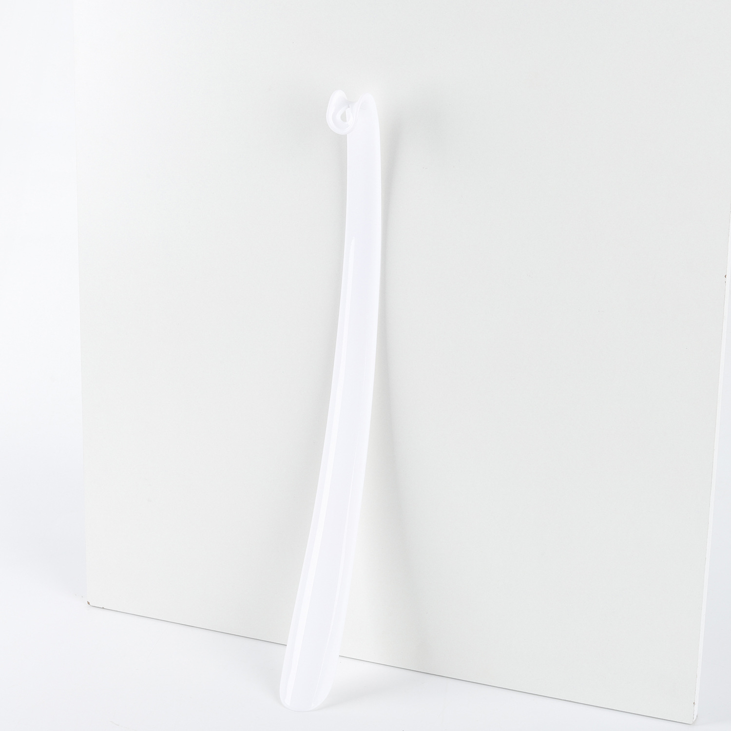 Colorful Plastic Shoehorn, Long-Handled Shoehorn, Simple Multi-Colorful Solid Shoehorn, Suitable for Pregnant Women, the Elderly and Children Without Bending over