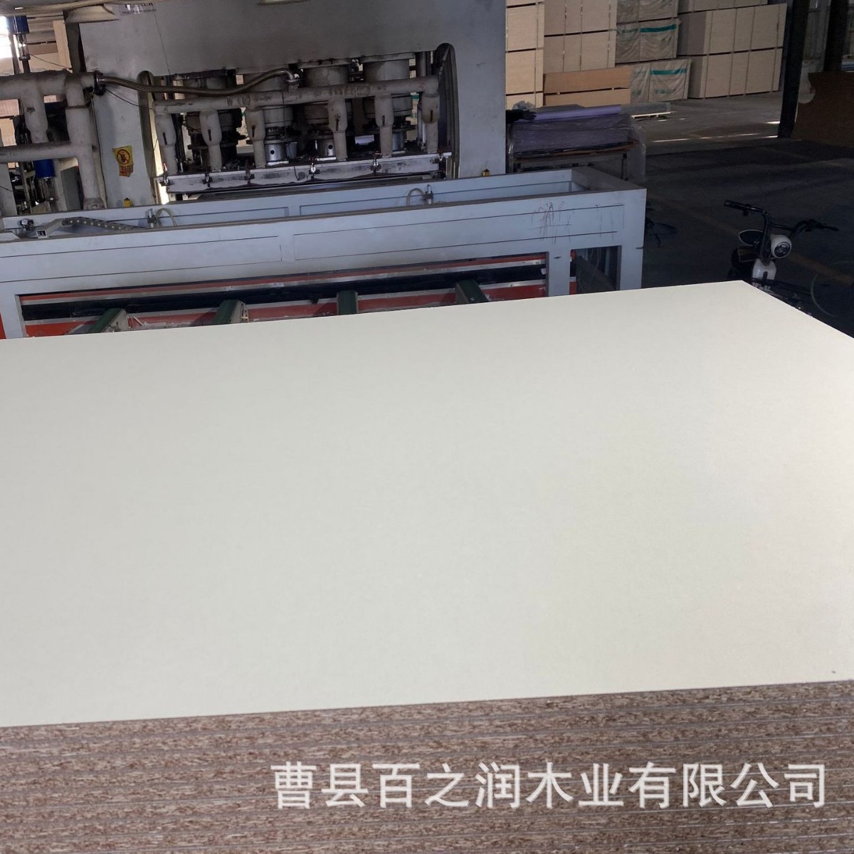Factory Direct Sales Melamine Particle Board Particle Board Office Furniture Board Computer Desktop Board Furniture Board