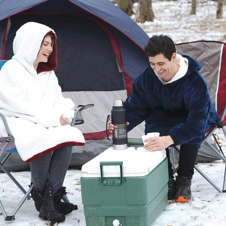 Explosions huggle hoodie Lazy Pullover Fleece Suit Hooded TV Blanket Outdoor Cold-proof Warm Nightgown