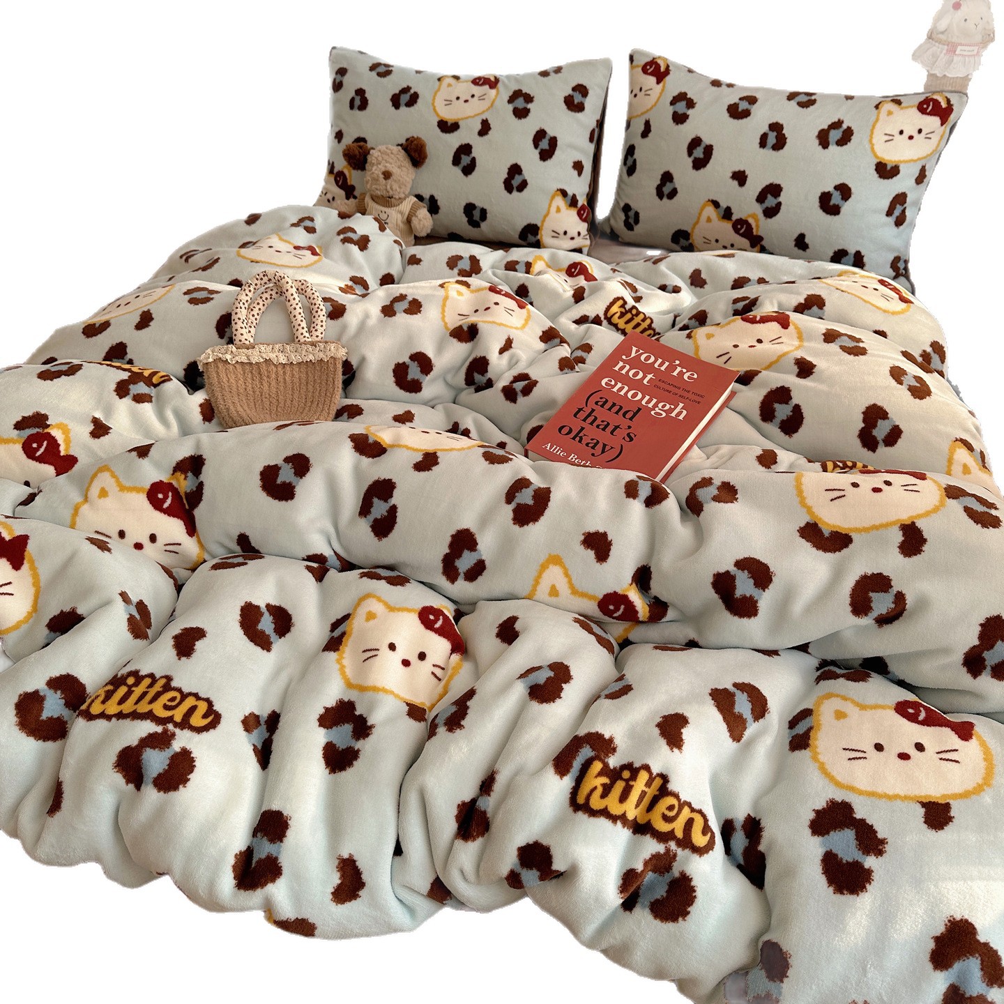 Korean Popular 2025 New Ins Small Fresh Girl Cream Cartoon Cute Thickeneded Milk Velvet Four-Piece Set Category a