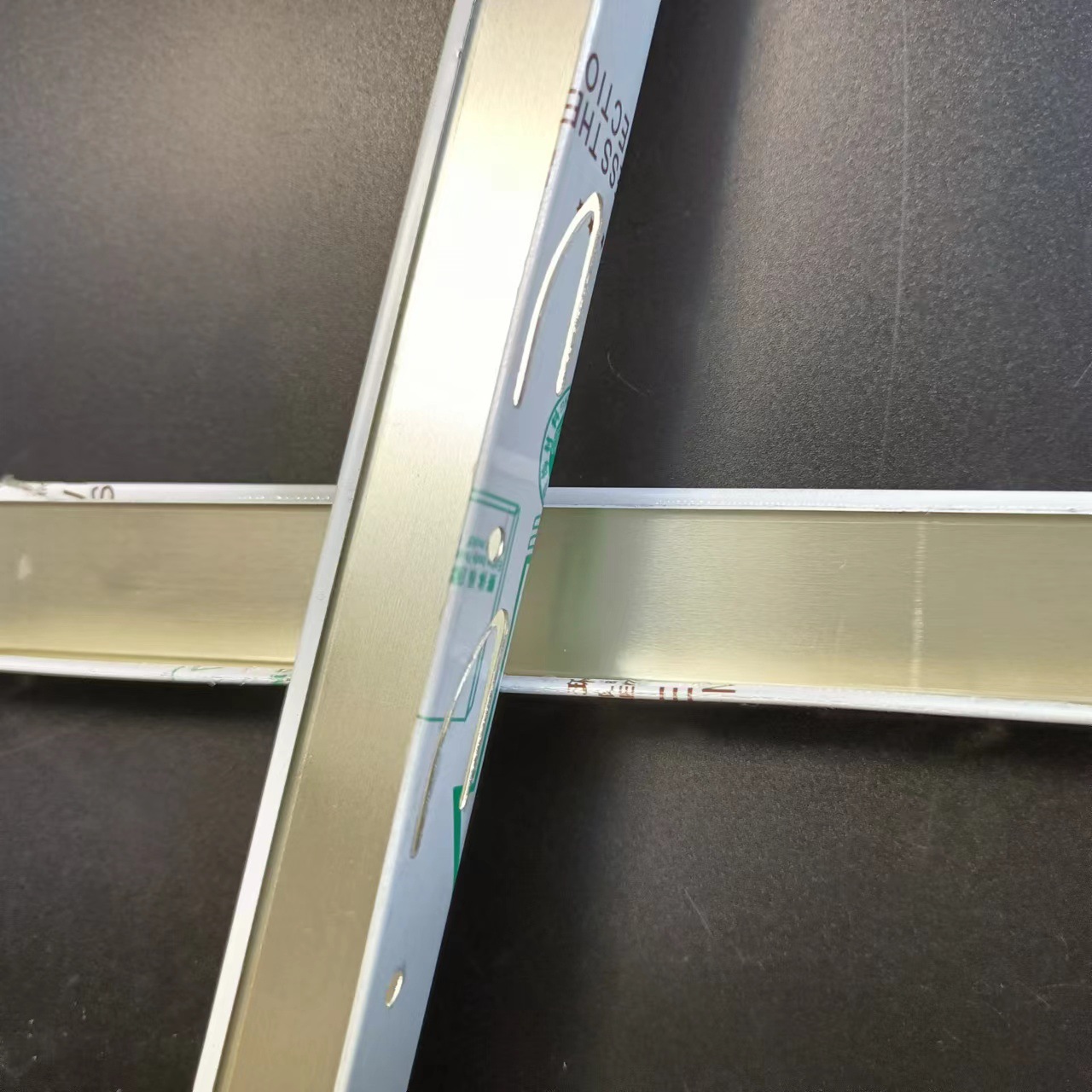 Aluminum gusset plate edge corner accessories material L-type integrated ceiling corner line model complete in stock supply