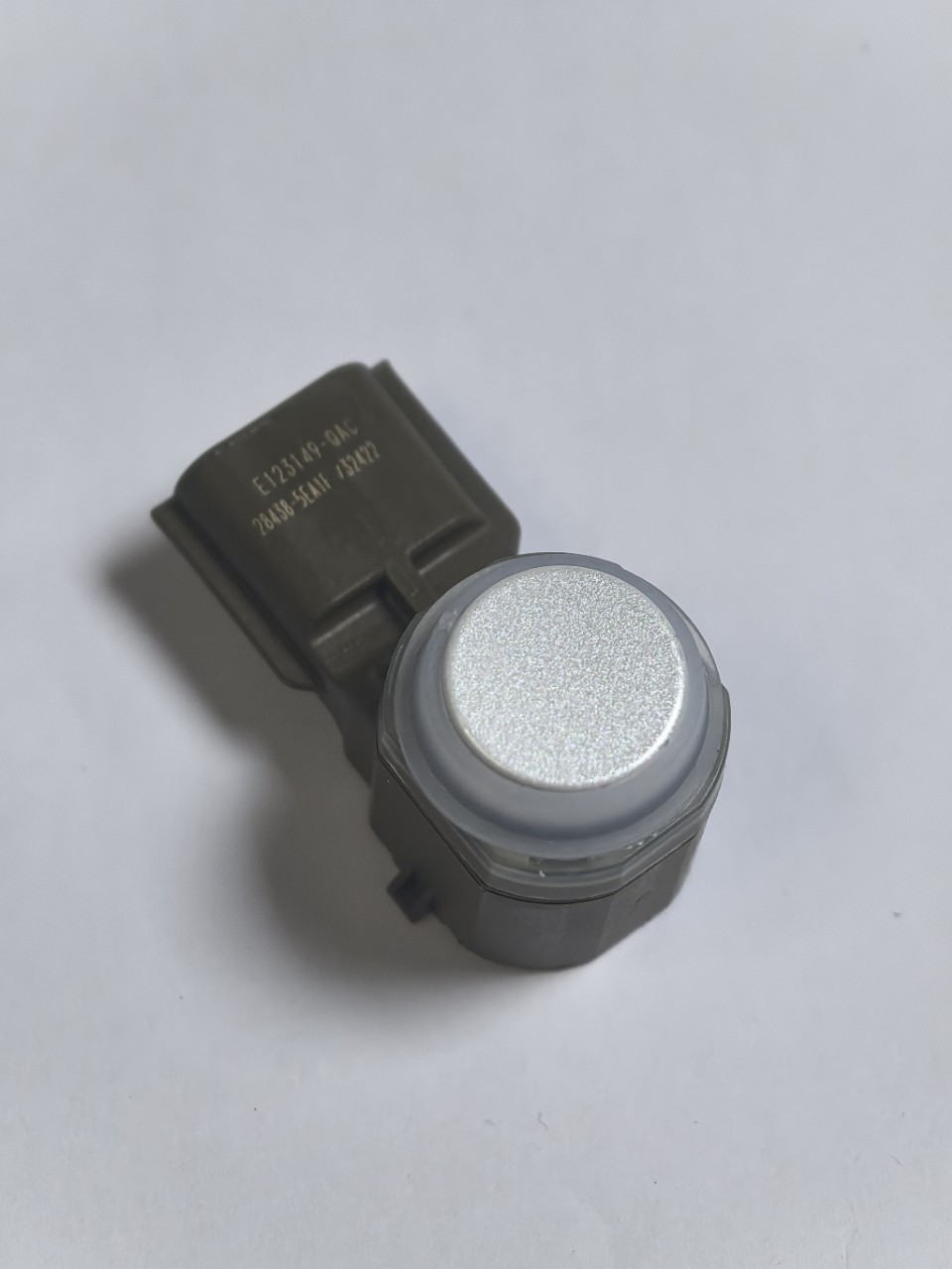 Suitable for Nissan reversing radar electric eye detector PDC sensor 28438-6CA3B 28438-7FM0B