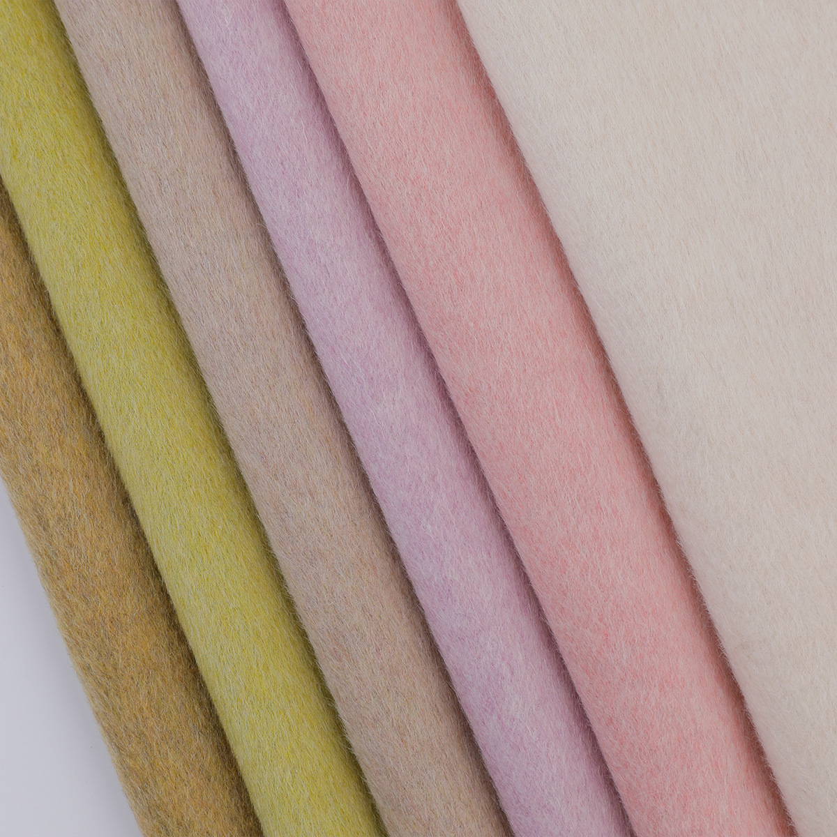 Manufacturer Customizes Tencel Velvet Long-Haired Double-Sided Woolen Coat Fabric, 70% Wool, Comfortable Autumn and Winter Clothing Fabric