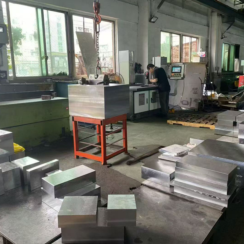 42Crmo Alloy Steel Plate Factory Spot 42Crmo Steel Plate Medium Thick Plate Zero-Cut Steel Plate Round Steel Complete Specifications