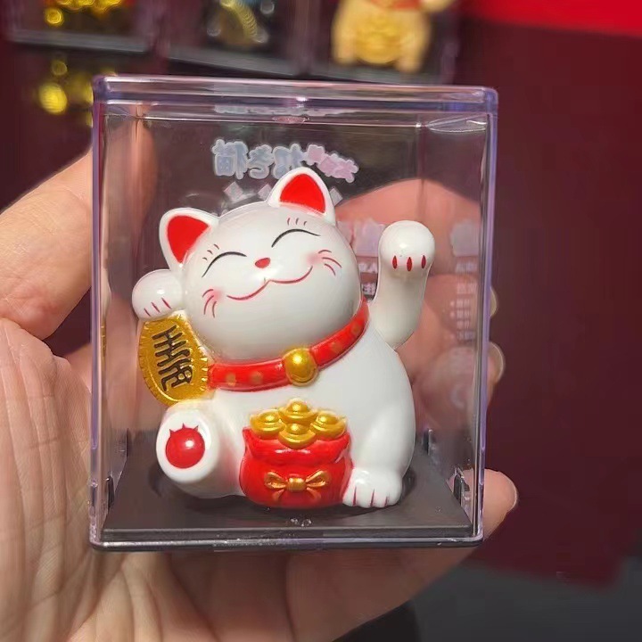 Wholesale 3 inch solar energy waving cat solar energy waving cat cake baking car ornaments New Year gifts