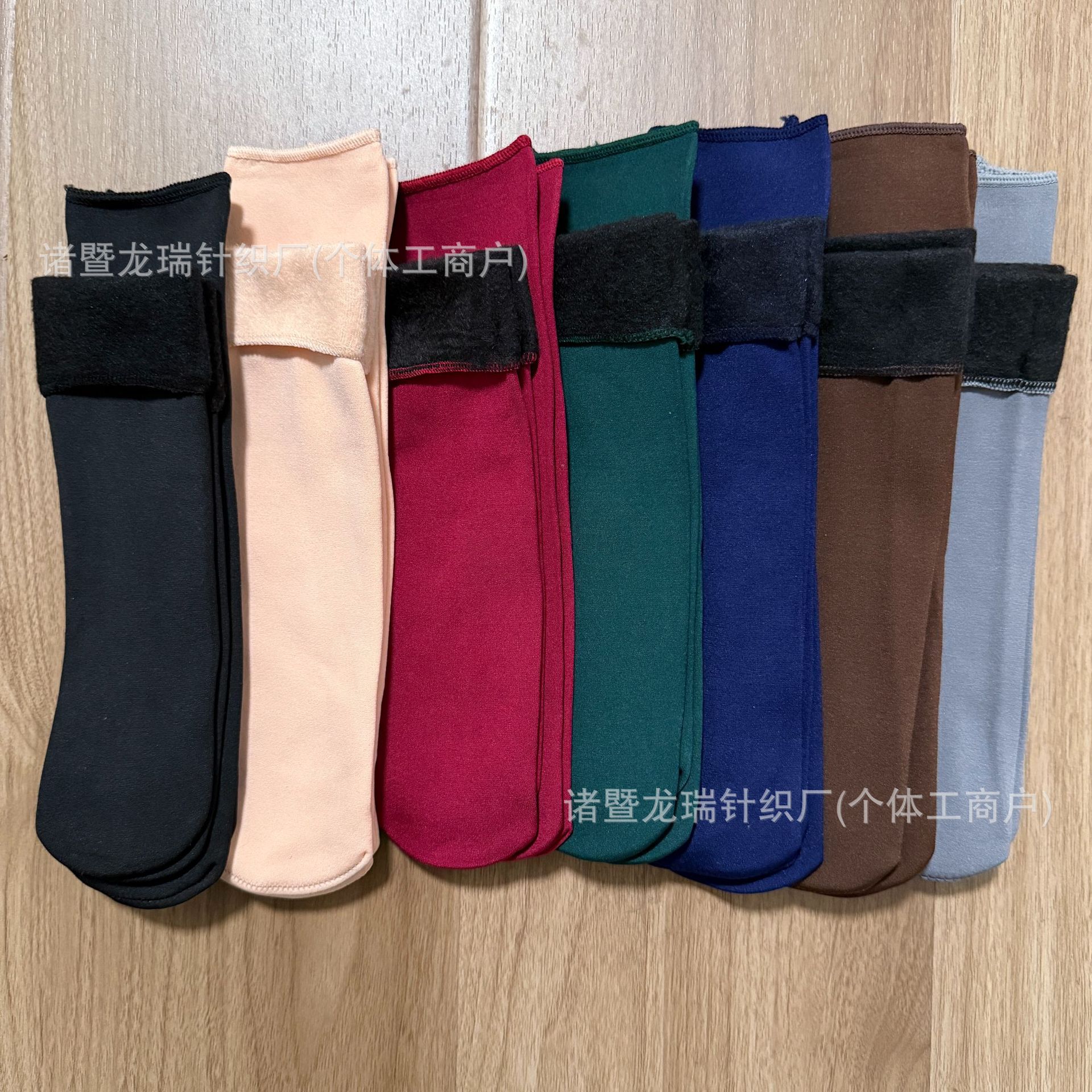 Manufacturer Wholesale Snow Socks for Men and Women, Autumn and Winter Cold-Proof and Warm Floor Socks, Plus Velvet and Thickened Colorful Mid-Calf Socks