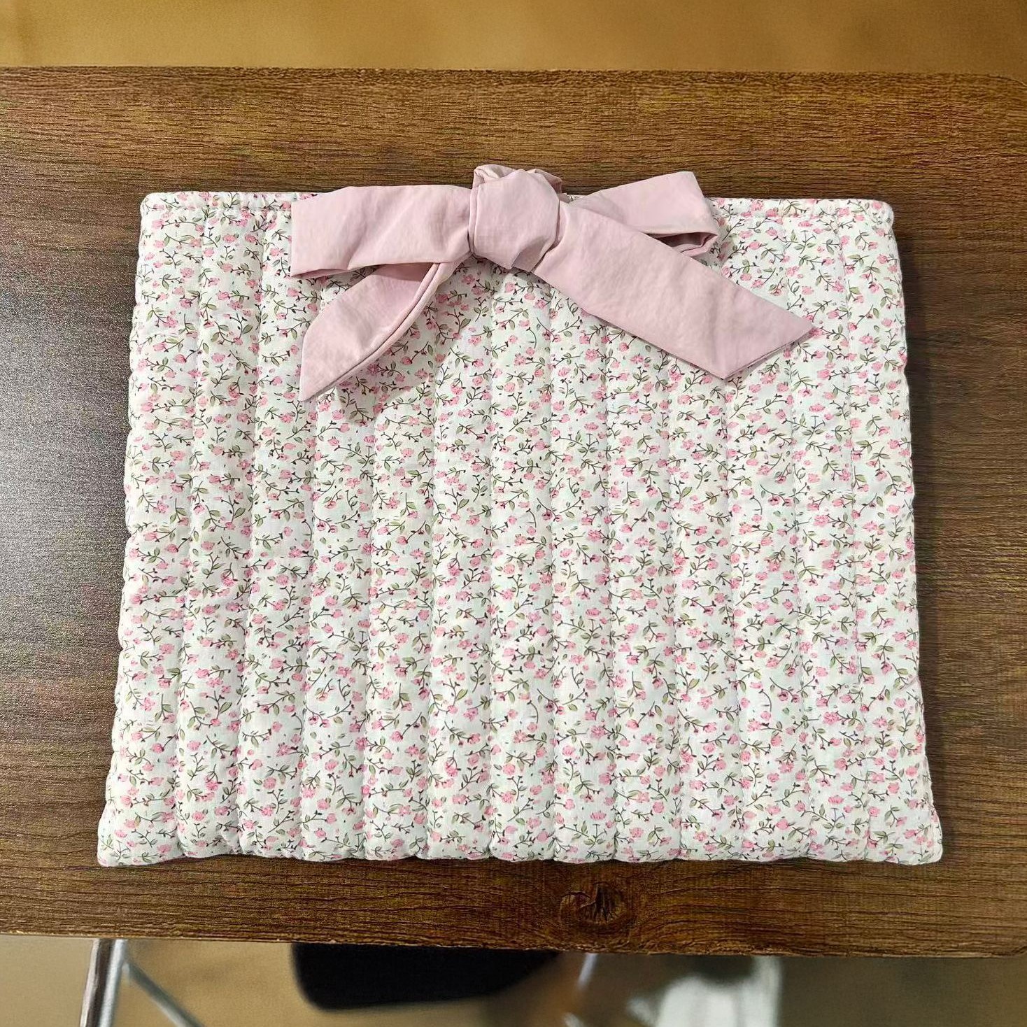 Floral Pattern Quilted Large-Capacity Small Floral Bag with Bow Tie for Autumn and Winter, Suitable for Carrying Books