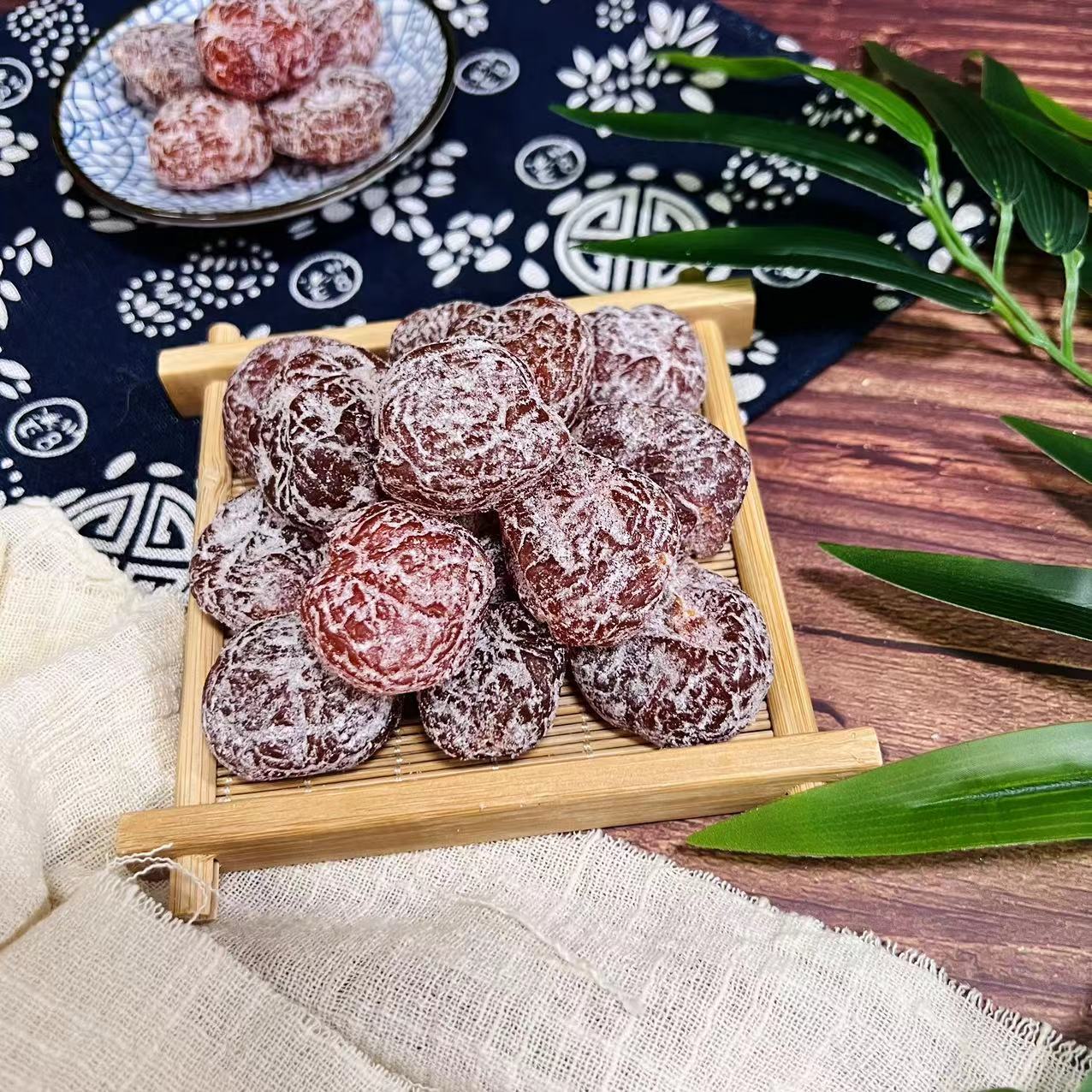 Wholesale bulk plum candied fruit [salt plum cake] non-nuclear taste sweet and sour casual snacks