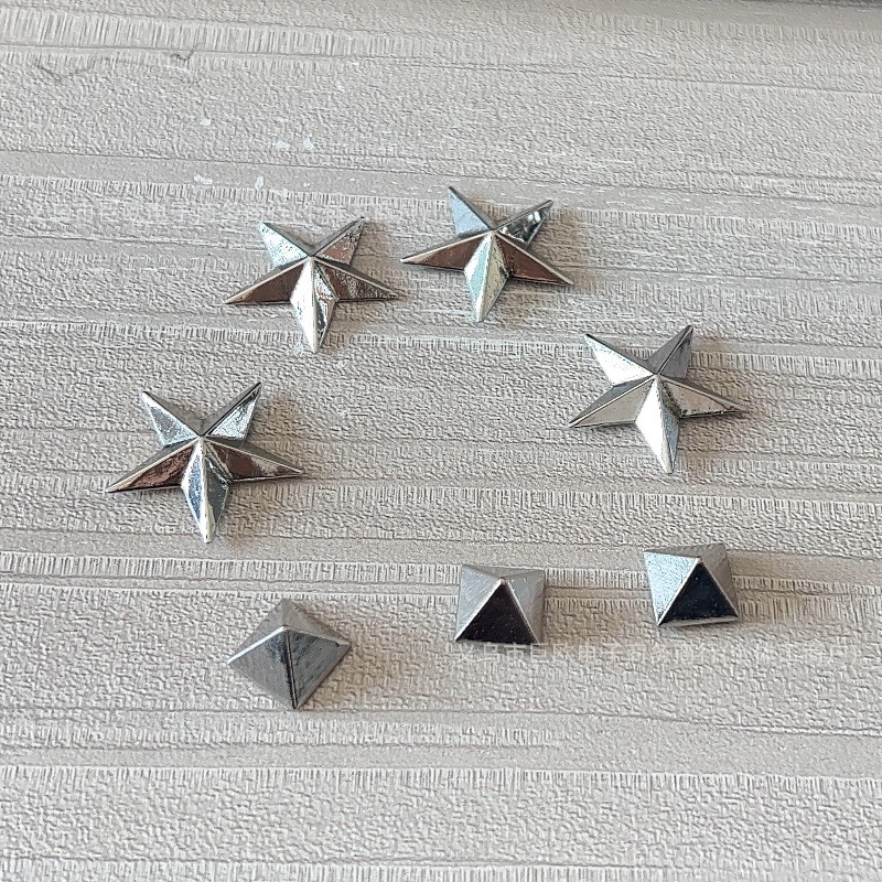 Amazon Snowboard treadle pad pyramid spikes anti-slip snowboard pedaling pad snowboarding