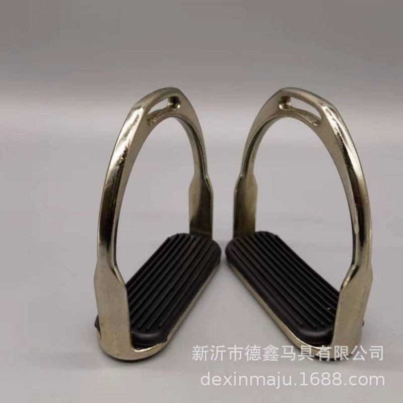 Professional equestrian supplies manufacturers produce and sell stainless steel stirrup electroplating stirrup stirrup foot pad various types