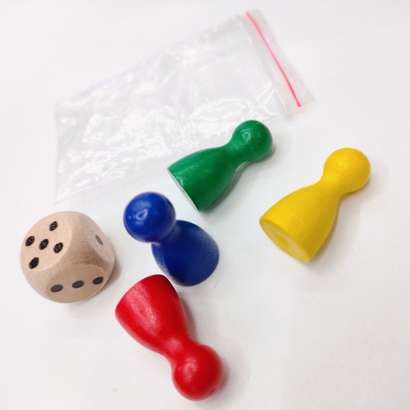 Wooden chess pieces wooden dice chess pieces suit humanoid chess pieces board game accessories wooden checkers flying in stock wholesale