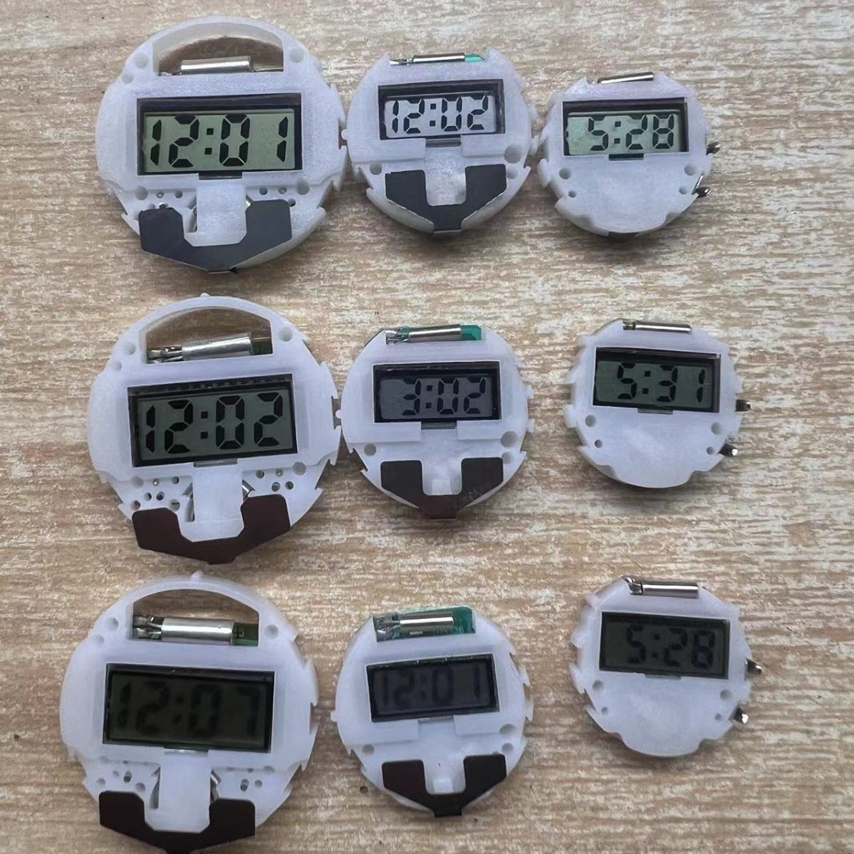 Professional Production of Kidsren's Cartoon Watch Cores for Girls 22N Female Press Small Quartz Fruit Experiment Mosquito Repellent Watch