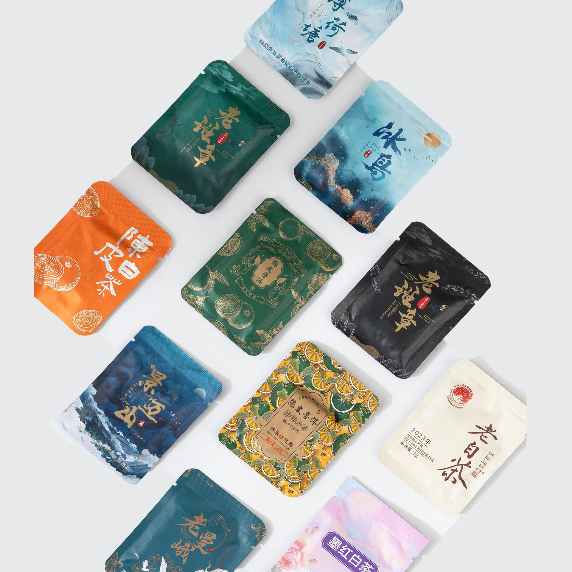 Маленькие квадратные кусочки сырого чая Пурэ из Юннани, независимый маленький квадратный чайный торт, чай Исландии, старый Баньчжан, чай Пурэ, белый чай