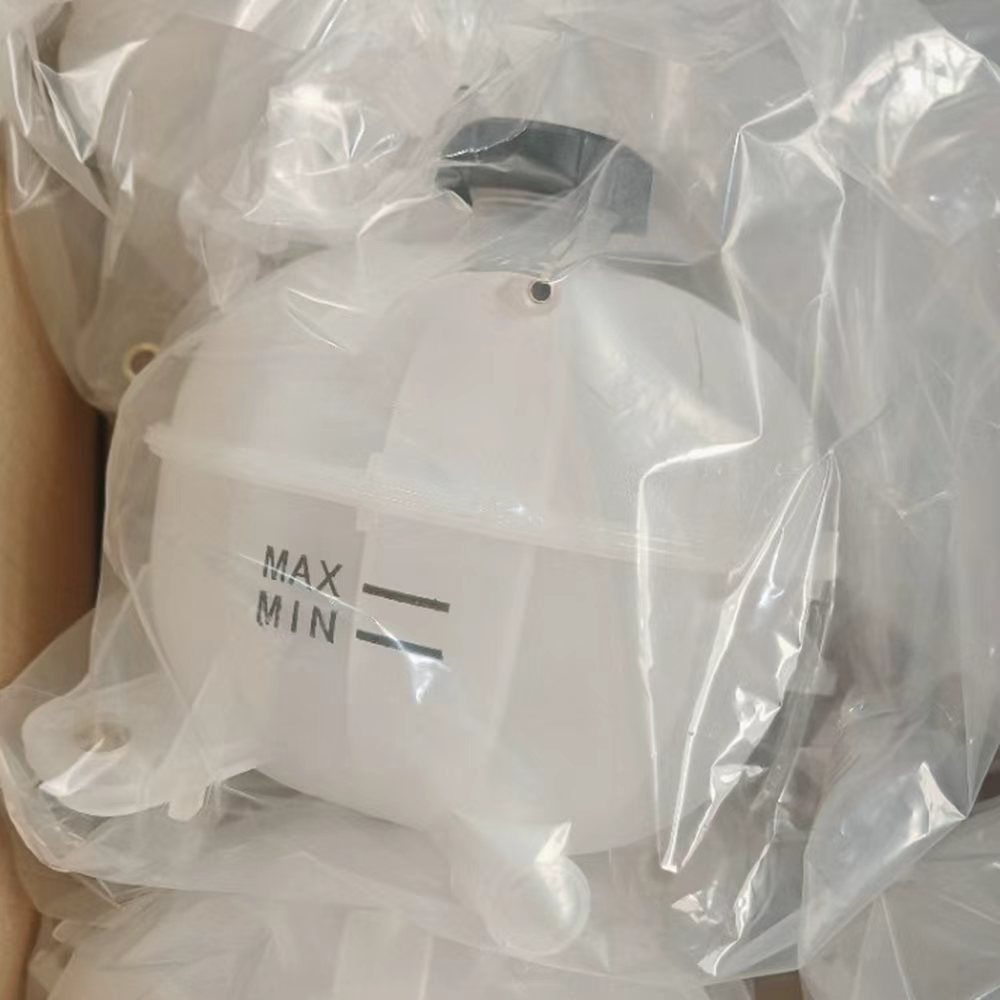 Manufacturers produce brand new car water tank Tucson expansion kettle 25431-D3600 Tucson kettle expansion tank