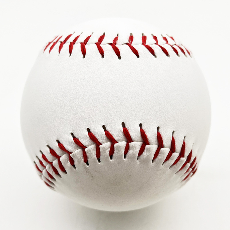 Manufacturer Wholesale and Retail 9inch Baseballs with a Diameter of 7.2cm, Cowhide, Two-Piece Leather, Pvc, Pu, Various Materials Available