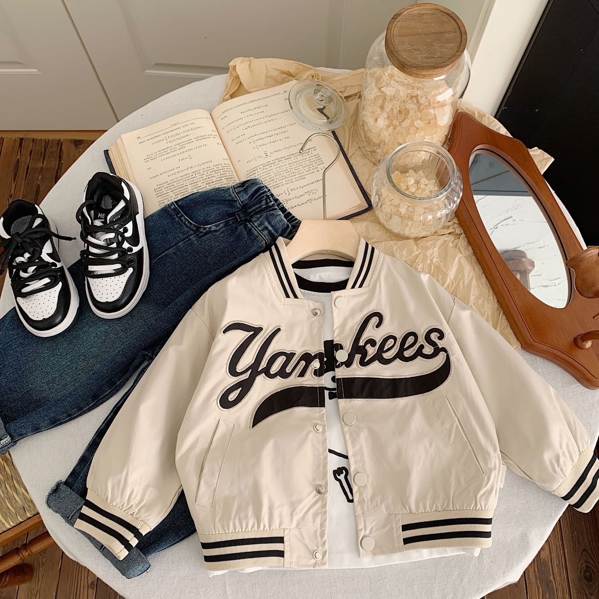 Children's Outwear Bangcheng 2025 Autumn Style Embroidered Letters for Boys and Girls New Letter Jacket Casual Cardigan G0038