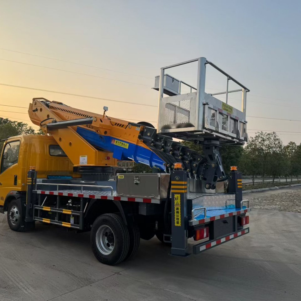 Factory Direct Sales Sinotruk Blue Plate 36m Aerial Work Vehicle Street Light Advertising Installation and Maintenance Lift Vehicle