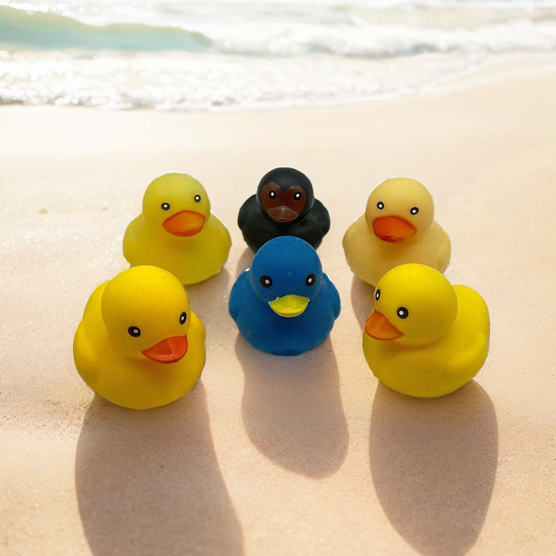 Сломанная утка маленькая желтая утка кукла шлем специальное автомобильное украшение TikTok тот же стиль интернет-знаменитость социальная утка