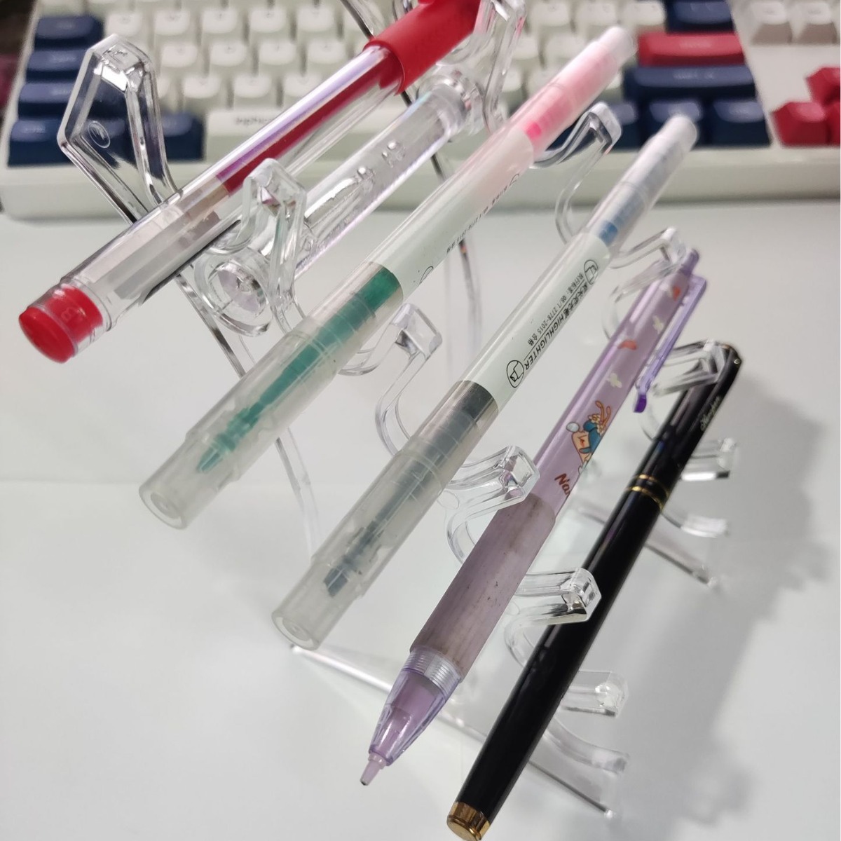 Source factory direct acrylic desktop pen holder storage plastic transparent pen holder pen display rack B- 02