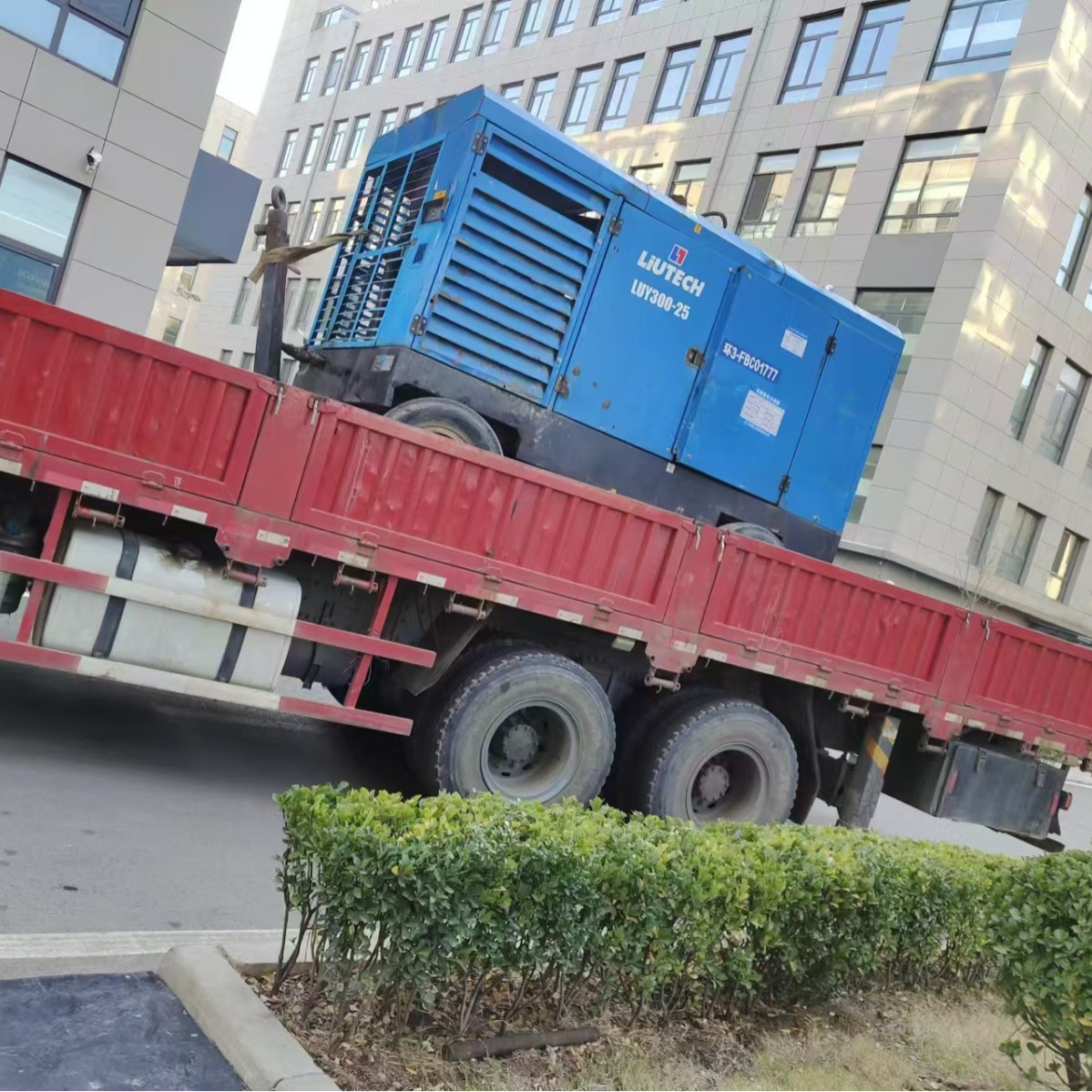 Qingdao Maintenance and Maintenance of Various Brands of Air Compressor and Dryer, Professional Technology, 24-Hour Door-To-Door Service