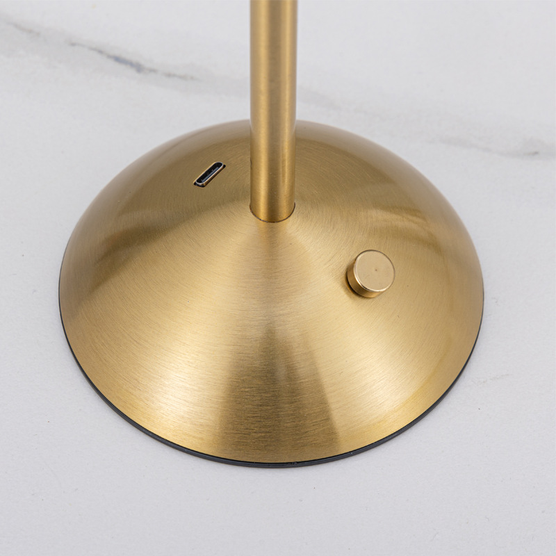 Cross-Border Pumpkin Led Night Light Hotel Restaurant Bedroom Bedside Rechargeable Table Lamp Metal Lighting Decorative Bedside Lamp