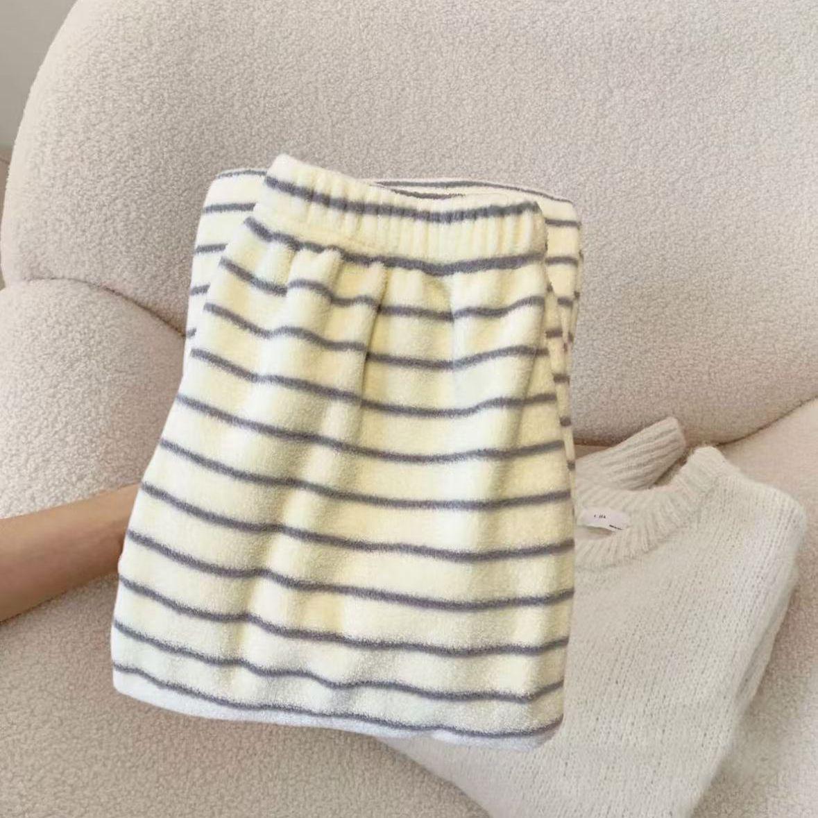 Korean-Style Striped Long Pants, Half-Velvet Flannel Home Pants, Thickened Warm Straight-Leg Casual Pants for Outdoor Wear