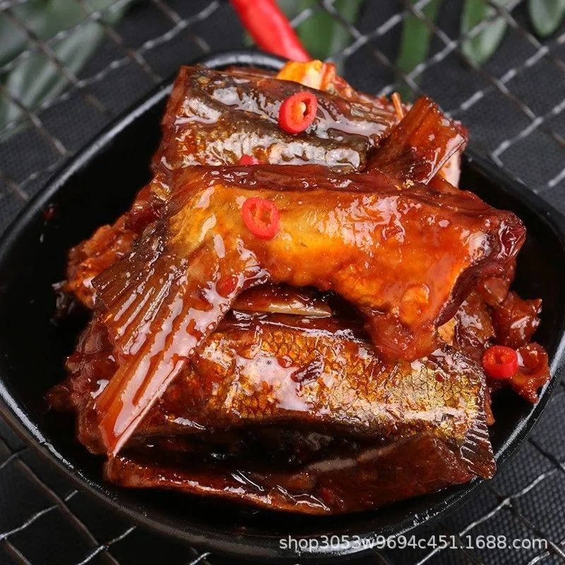 Weizhiyuan Spicy Fish Fillet and Fish Tail 16g Bag Mixed Spicy Fish Chunks Hunan Specialty Smoked Ready-To-Eat Snacks