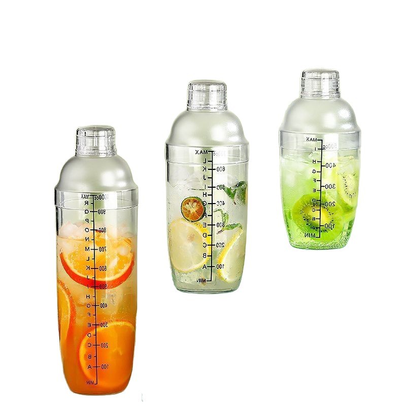 A Set of Tools for Making Lemon Tea by Hand in a Shaker Cup, a Special Cocktail Shaker Set for Milk Tea Shops, and a Stall Kettle