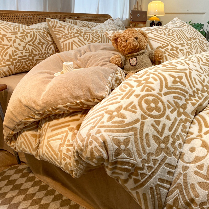 Class a Thickened Carved Milk Velvet Four-Piece Set for Autumn and Winter, Bed Sheet and Duvet Cover, Baby Velvet Three-Piece Set, Dormitory Fitted Sheet Style