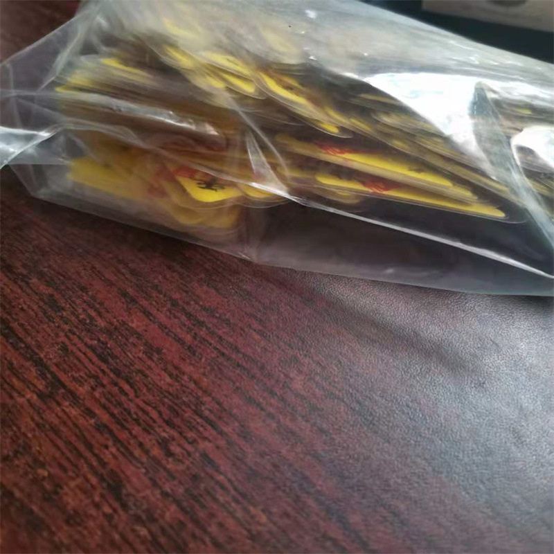 A variety of plastic triangle paper card lucky driver driving Wenchang card auspicious supplies double-sided printing paper wholesale