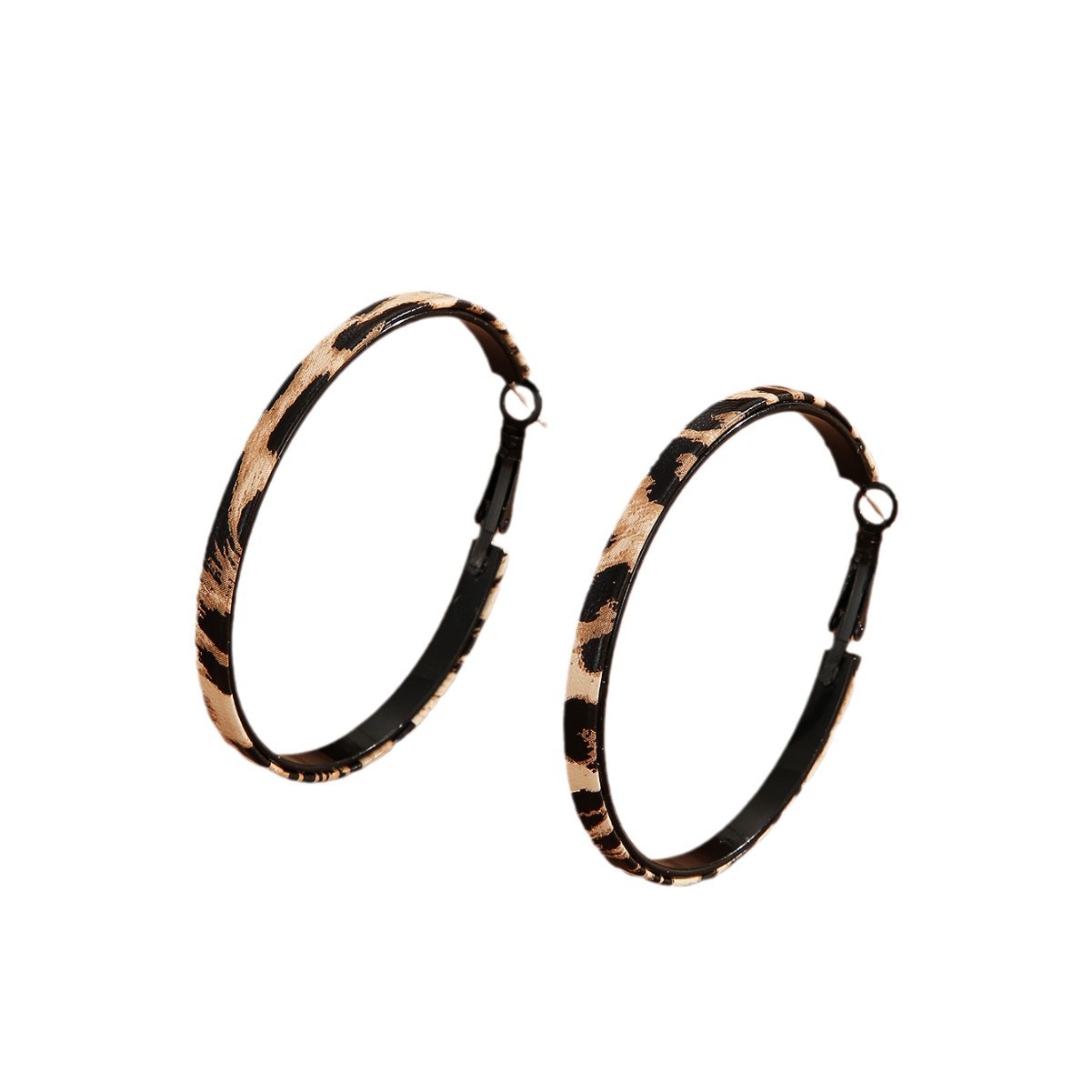 Eco-Friendly New Exaggerated Leopard Print Faux Leather Earrings European and American Cross-Border Style Personality Hoop Earrings Niche Fashion Earrings