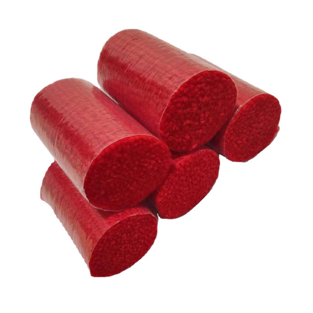 Acrylic wool for three-dimensional embroidery has been cut at 5.7cm per roll.