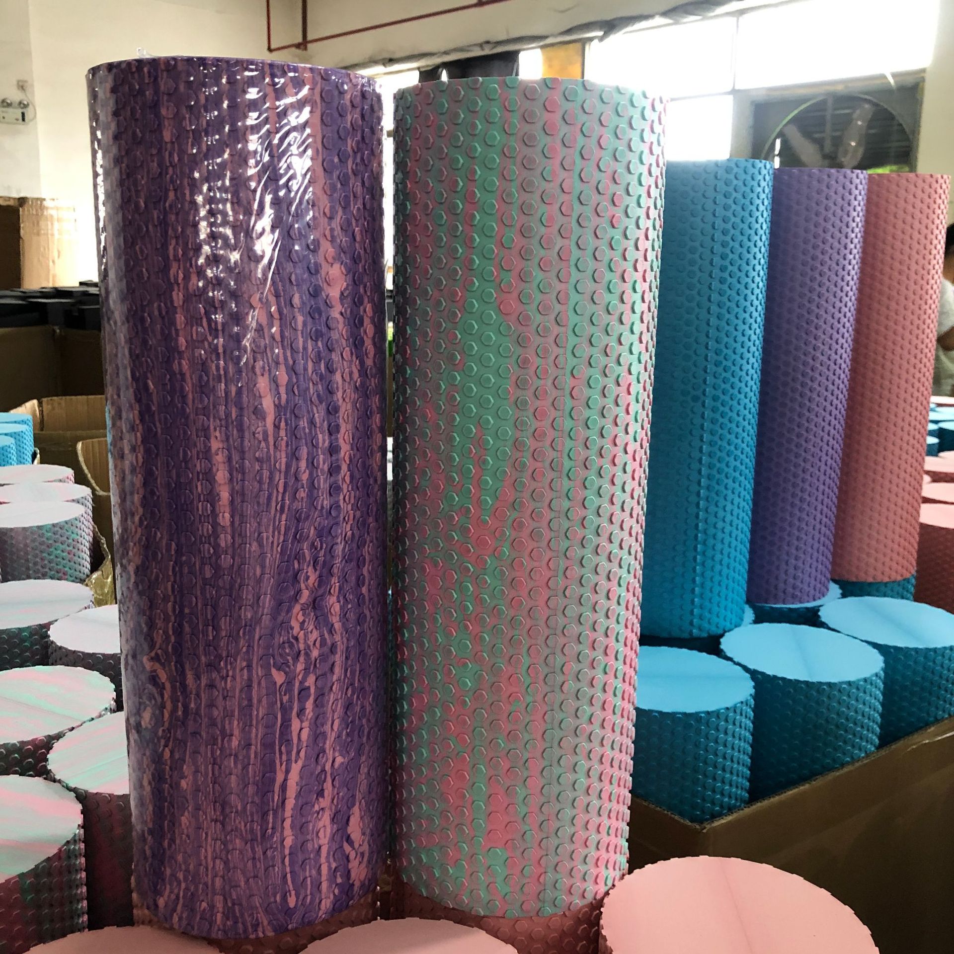 Fitness massage shaft yoga column camouflage solid eva yoga column rainbow foam floating point yoga axis can print logo