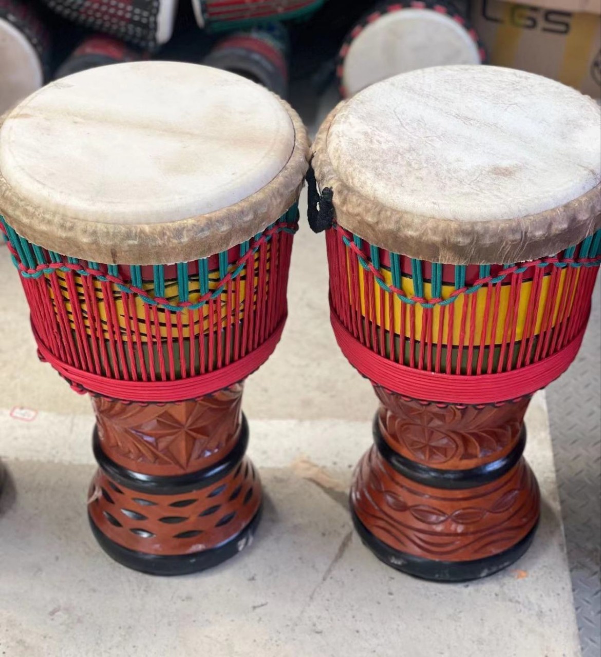 Master Performance 12 13 14 "Professional African Drum Goat Skin tambourine Lijiang Yunnan Adult Stage Performance