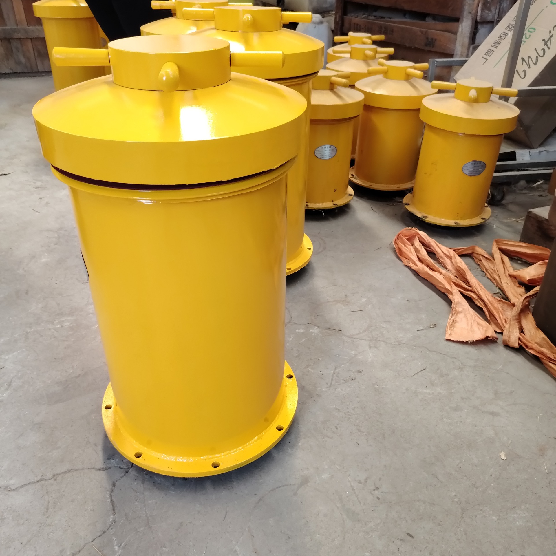 Kbq100B Explosion-Proof Container Explosion Tank 200 Power Generation Explosion Pipe Storage Cylinder Vehicle-Mounted Dangerous Goods Explosion-Proof Tank