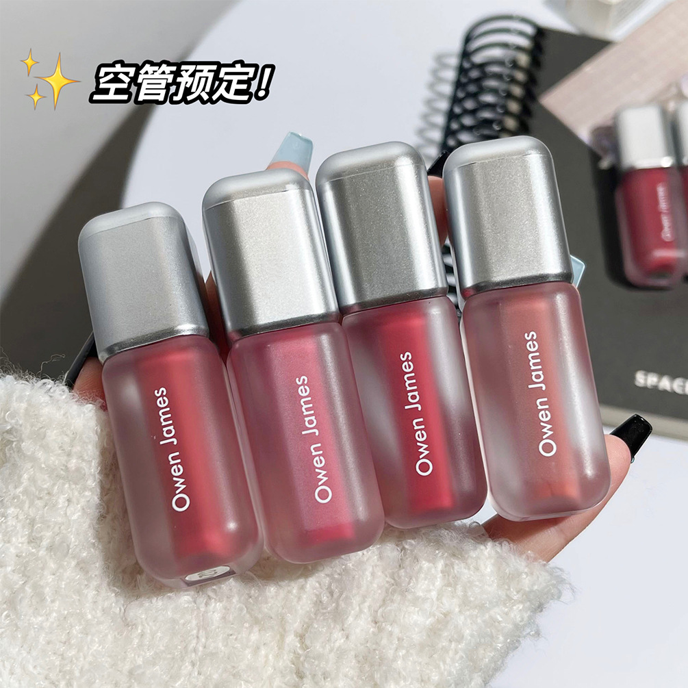 Owen James маленький серебристый тюбик губной глазури матовый бархатный не выцветает белая помада для студентов оптом