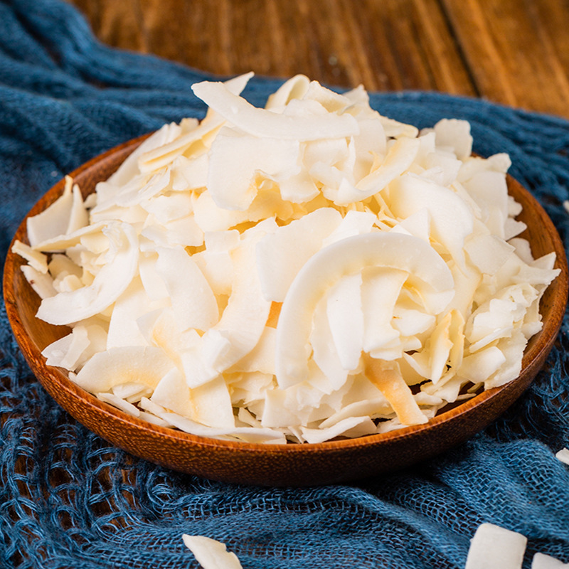 Baked coconut chips 100g baked coconut horn meat simple 100 bags/box Hainan specialty baking snacks