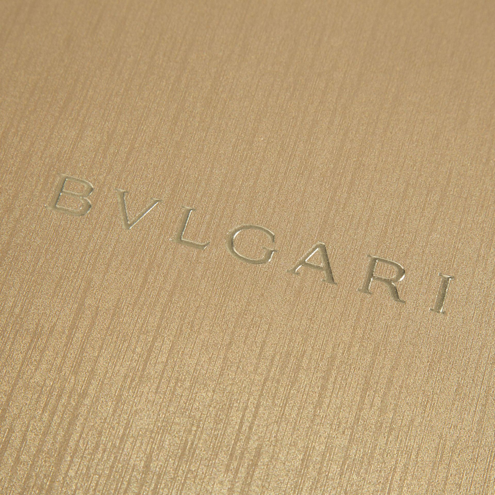 Focus on Quality, One to One European and American Luxury Brand Bvlgaar* Foldableing Box with Printed Logo