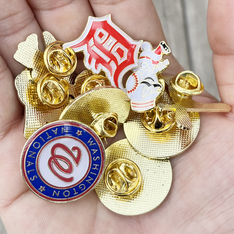 NY Badge Patch Chicago White Sox Cubs New York Yankees American Professional Baseball Team LOGO Pins