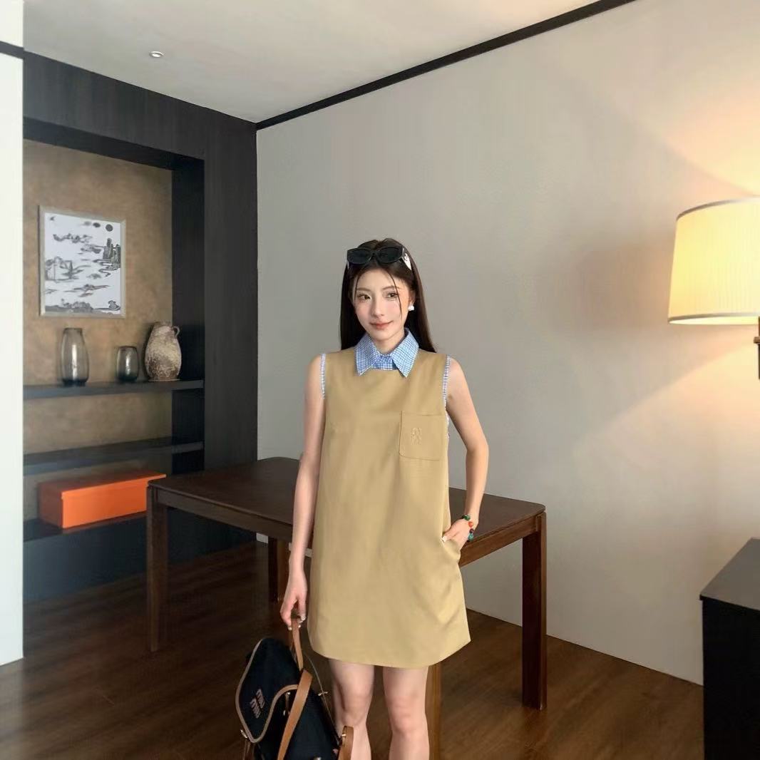 25 ранний весенний новый ретро-литературный платье с вышитыми буквами и сплошной клеткой без рукавов