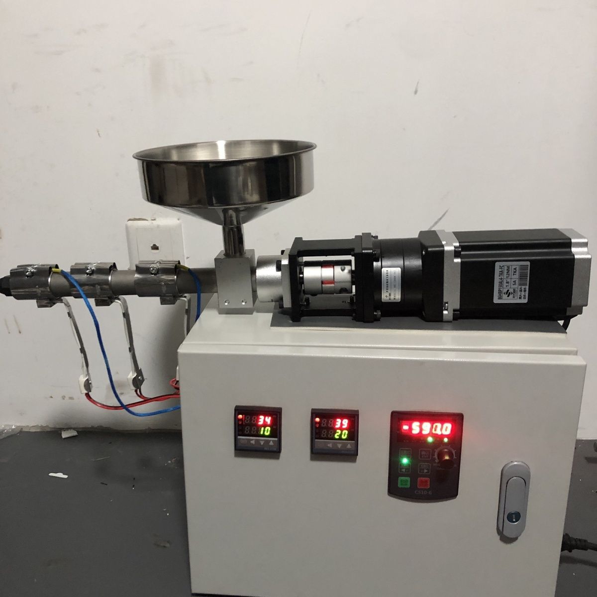 Desktop Experimental Extruder Small Injection Molding Machine Picture Full Set of 3D Printing Filament Extruder Injection Molding Machine