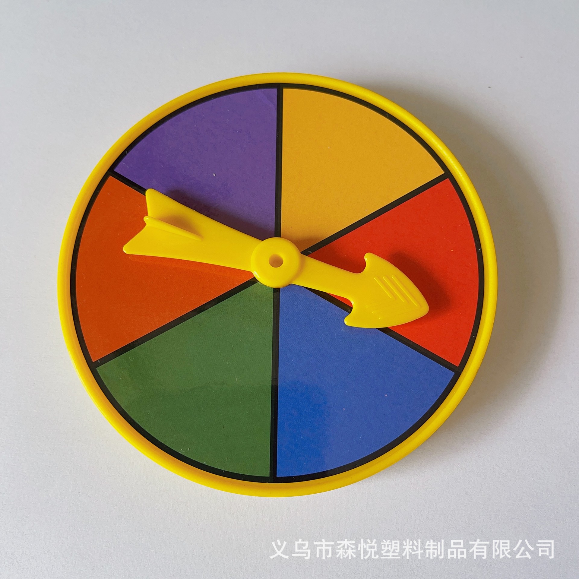 Source Factory V-Shaped Fin Tabletop Game Round Plastic Turntable Pointer