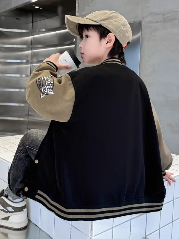 Boys' Spring and Autumn Jacket 2025 New Boys' Autumn Sports Baseball Jacket for Older Children Stylish Cardigan Top Trendy