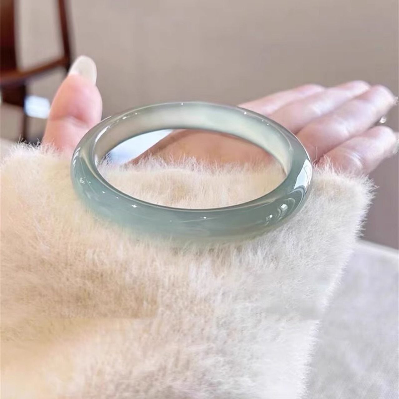 Original Natural Ice Chalcedony Oil Green Bracelet from the Source Manufacturer, Yuanshan Dai Mint Green Jade Bracelet, Jade Color Gift Box